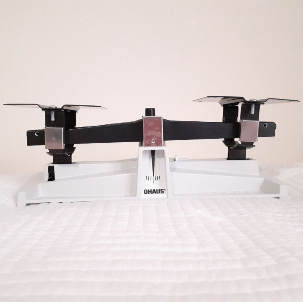 LIKE NEW OHAUS Balance Scale, Model K2705